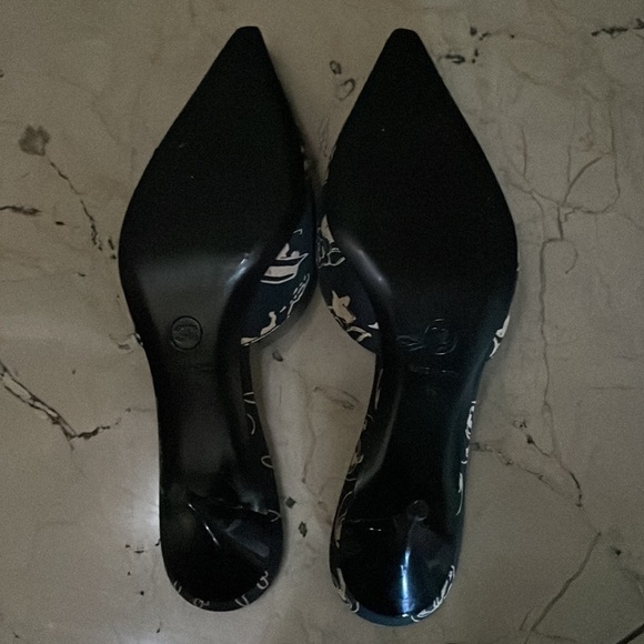 Chanel open heel shoes - Picture 5 of 6